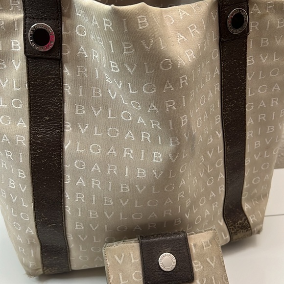 Bvlgari Tote & Matching Wallet - Picture 5 of 17